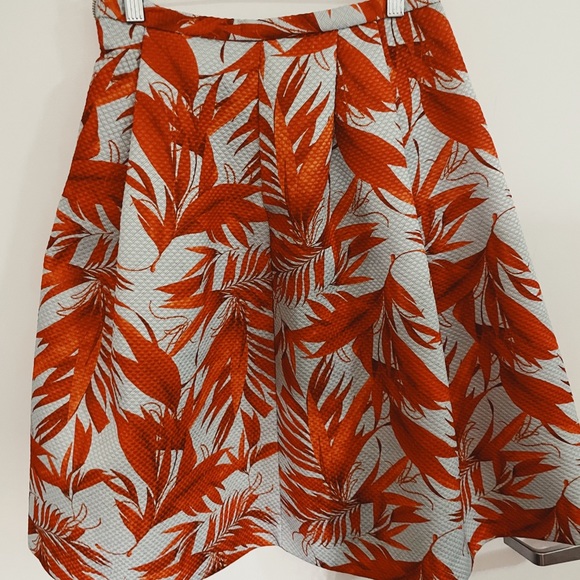 H&M Floral pleated Skirt - Picture 3 of 9